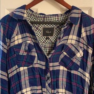 Rails along Sleeve Shirt